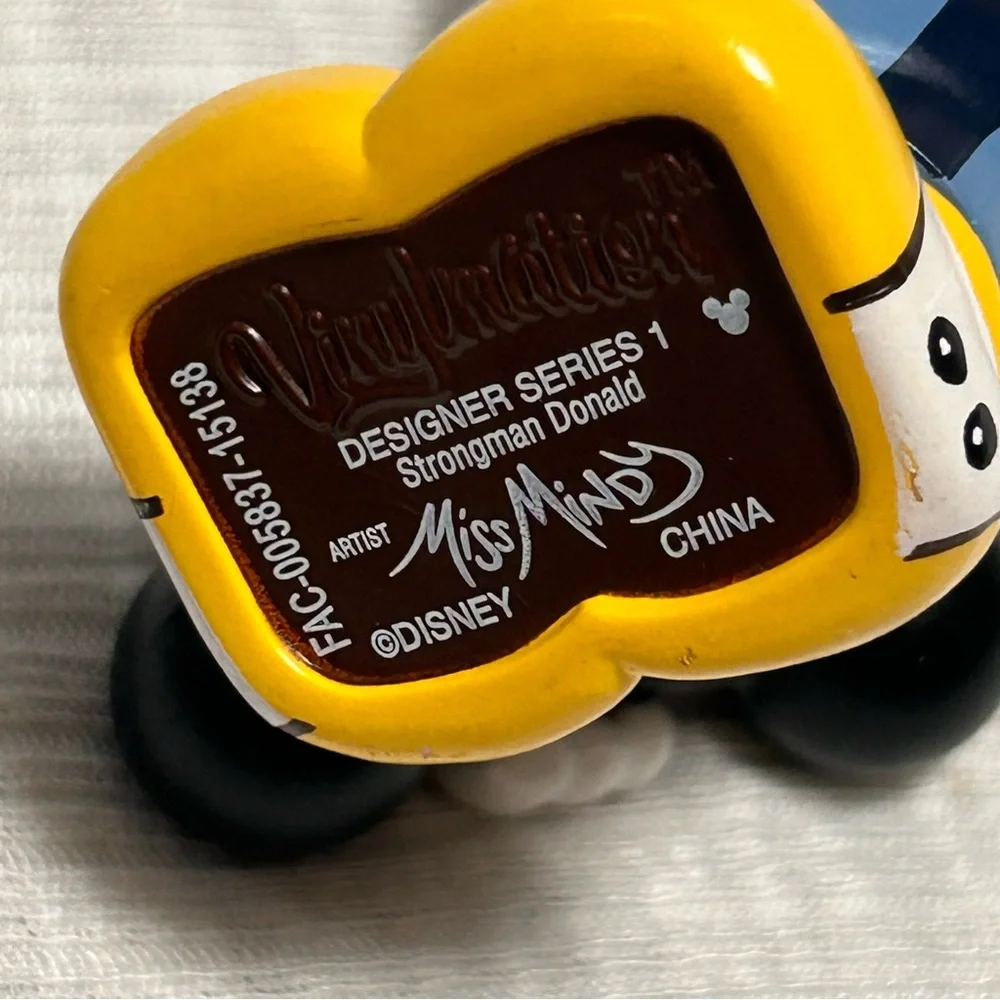 2015 Disney‎ Vinylmation Miss Mindy 3